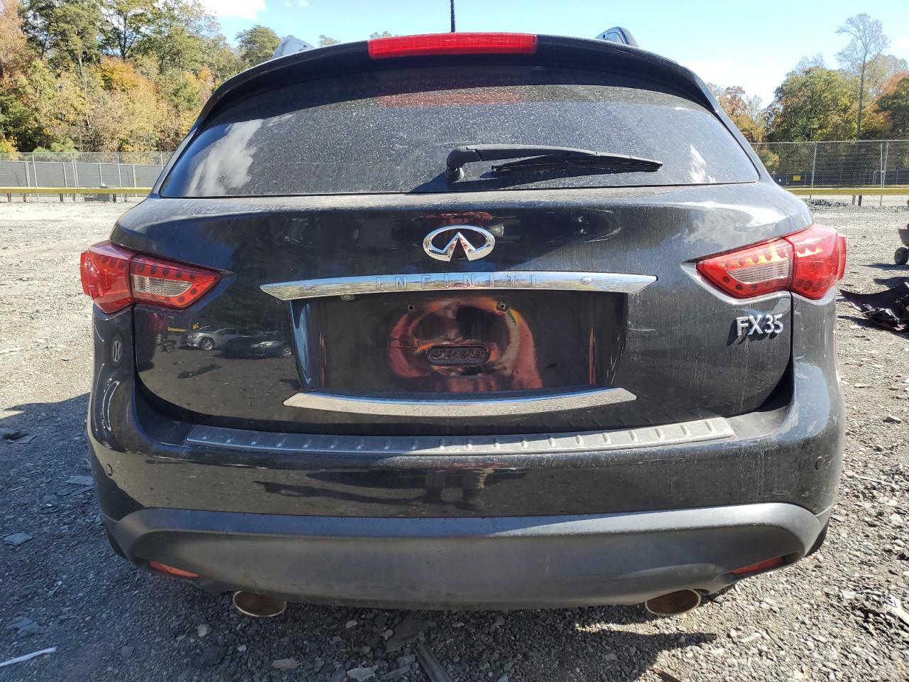 2011 INFINITI FX35