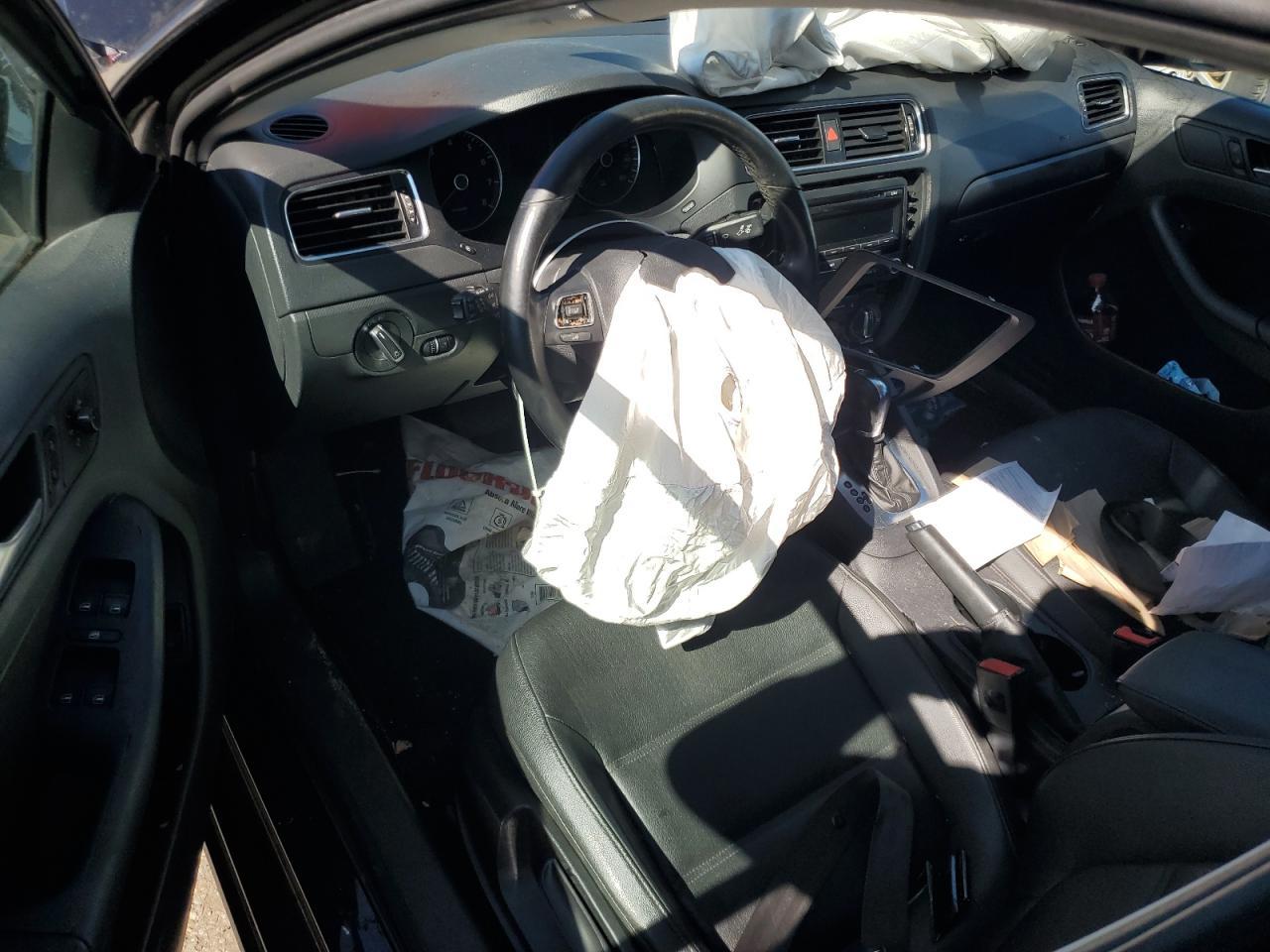 2012 VOLKSWAGEN JETTA