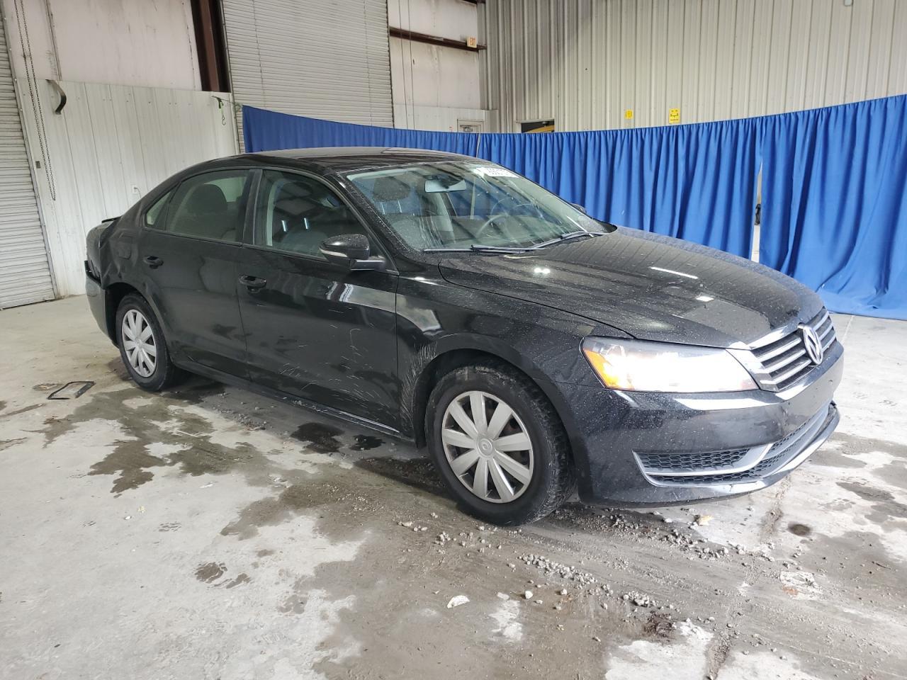 2012 VOLKSWAGEN Passat
