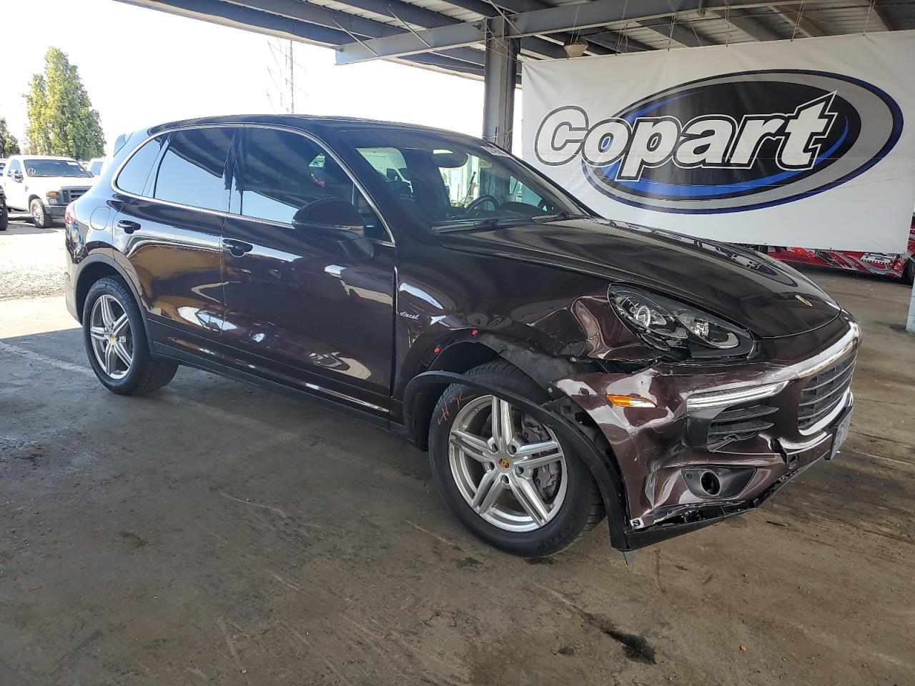 2015 PORSCHE CAYENNE