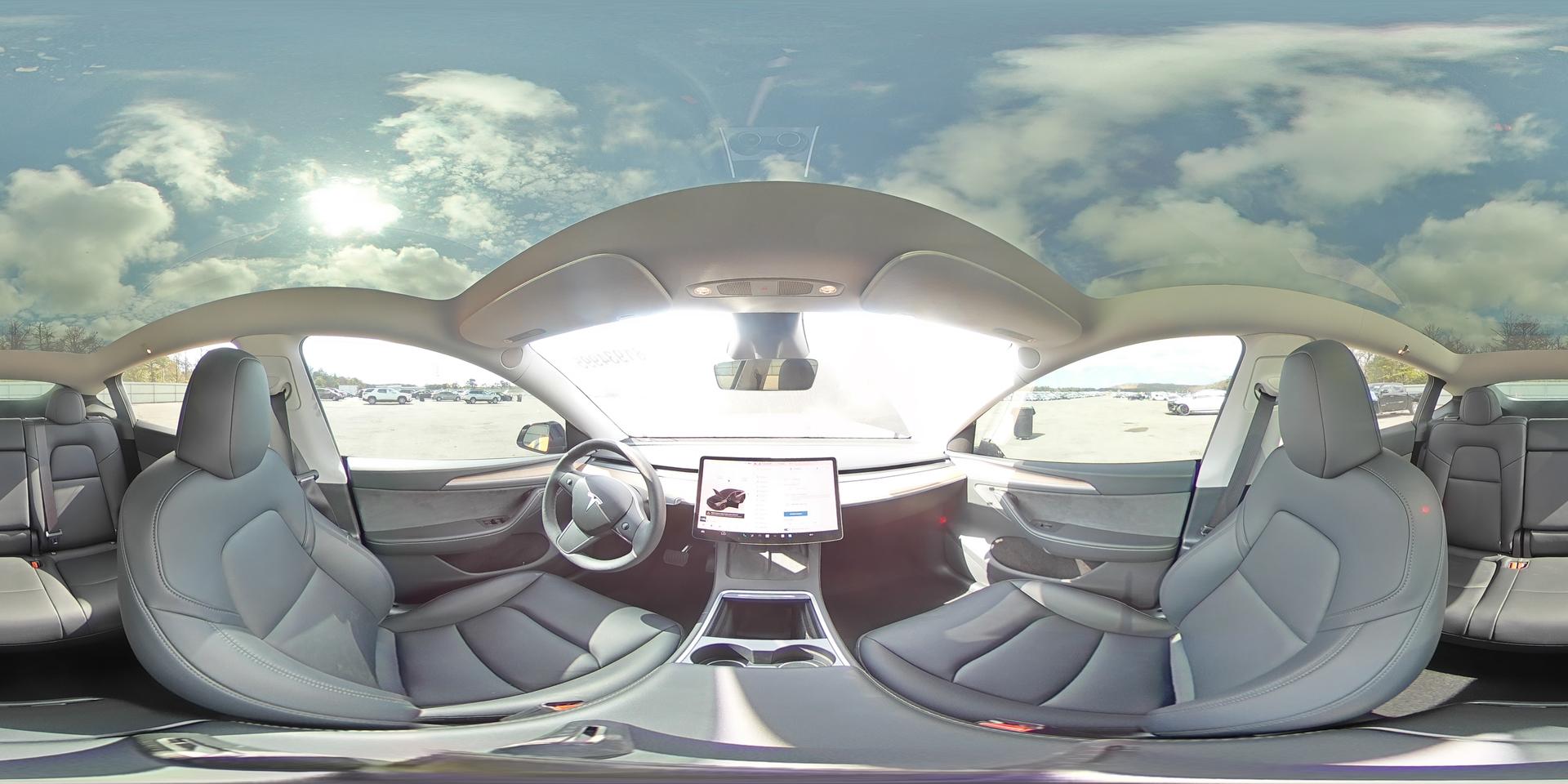 2025 TESLA MODEL Y