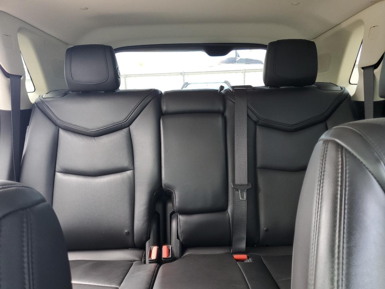 2017 CADILLAC XT5