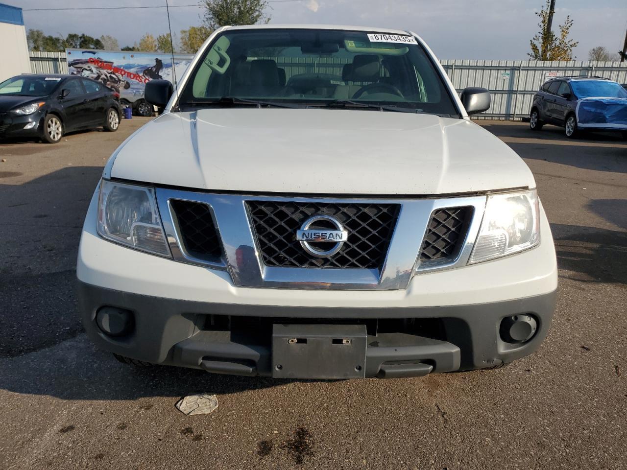 2017 NISSAN Frontier