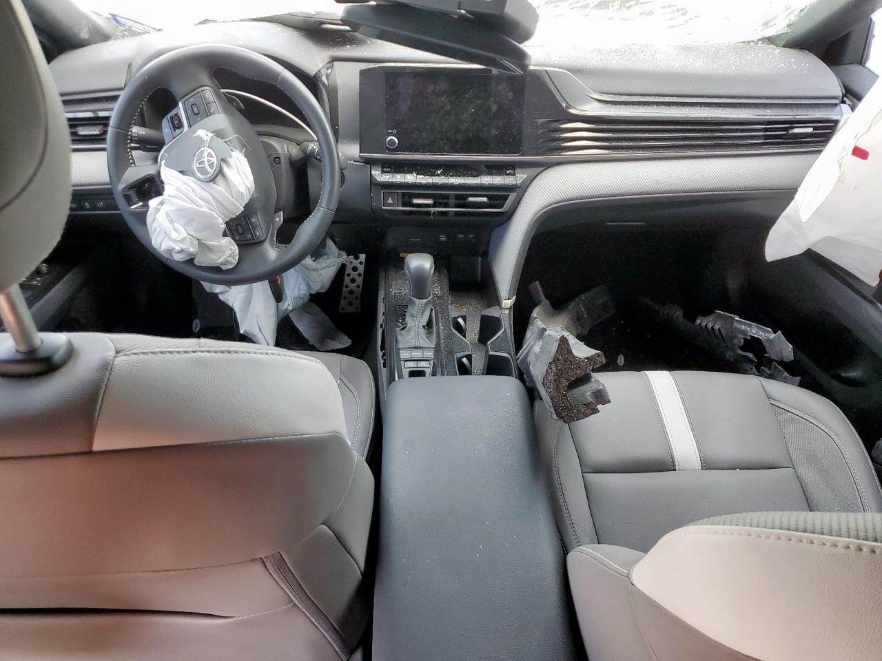 2025 TOYOTA CAMRY