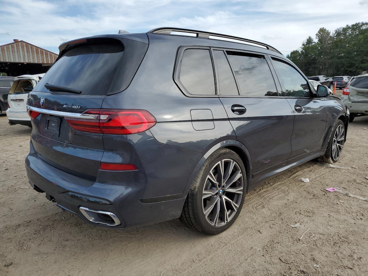 2020 BMW X7