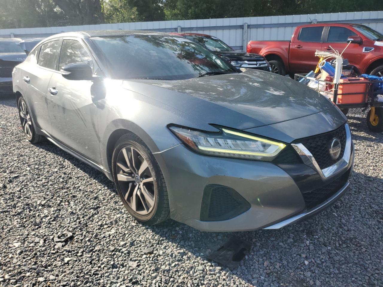 2019 NISSAN Maxima
