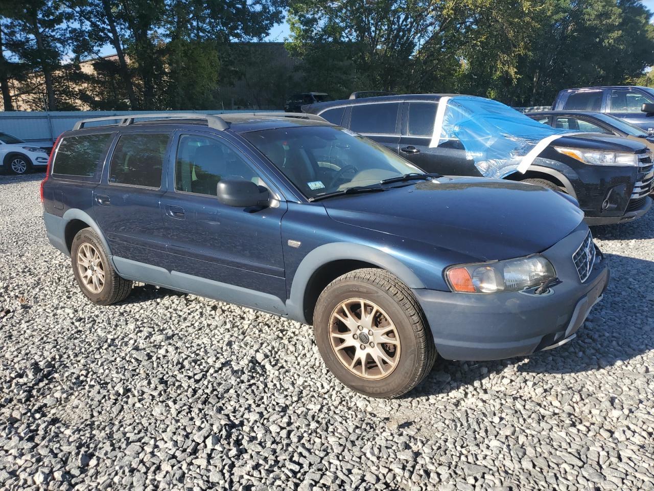 2004 VOLVO XC70