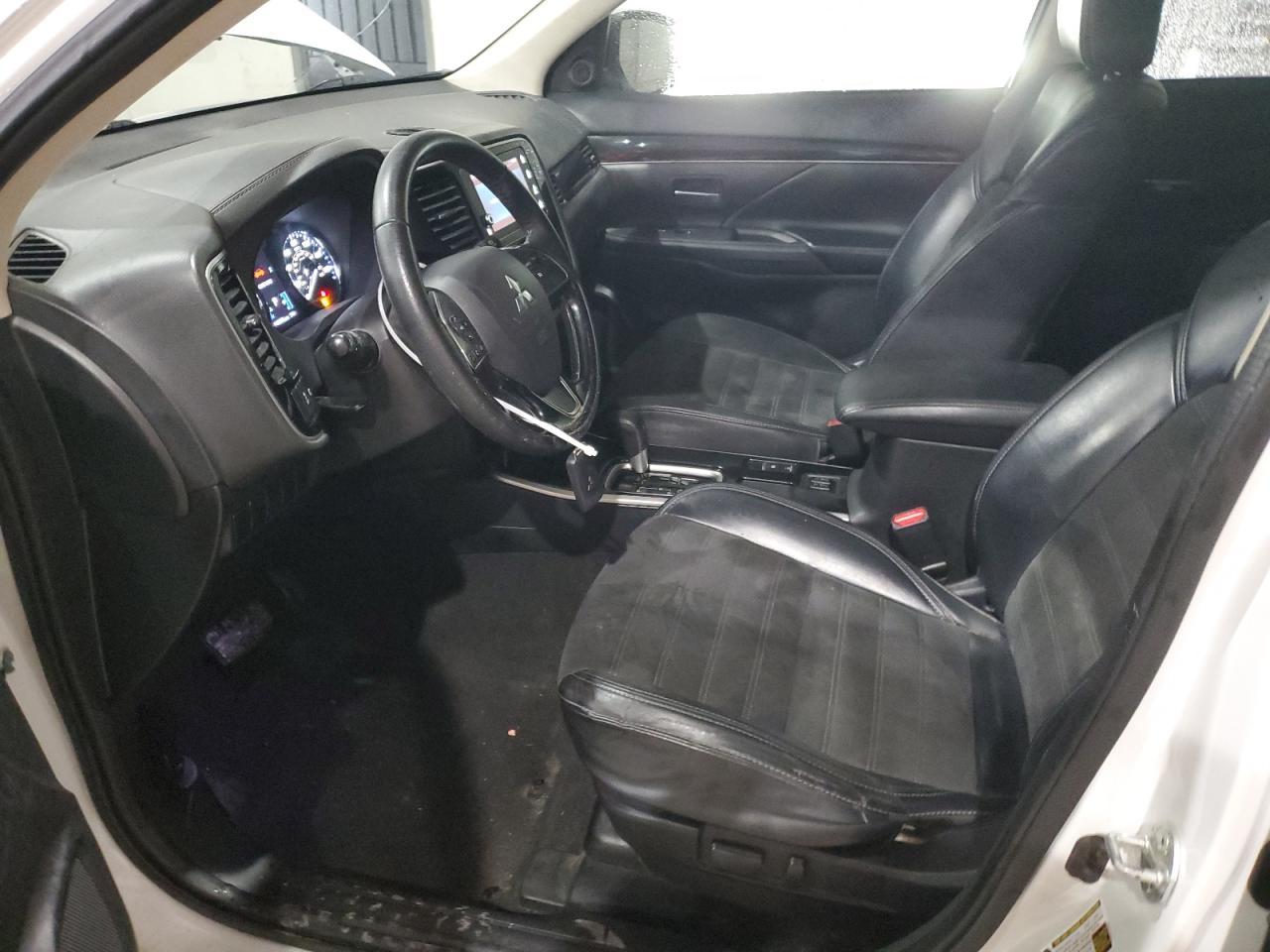 2019 MITSUBISHI outlander