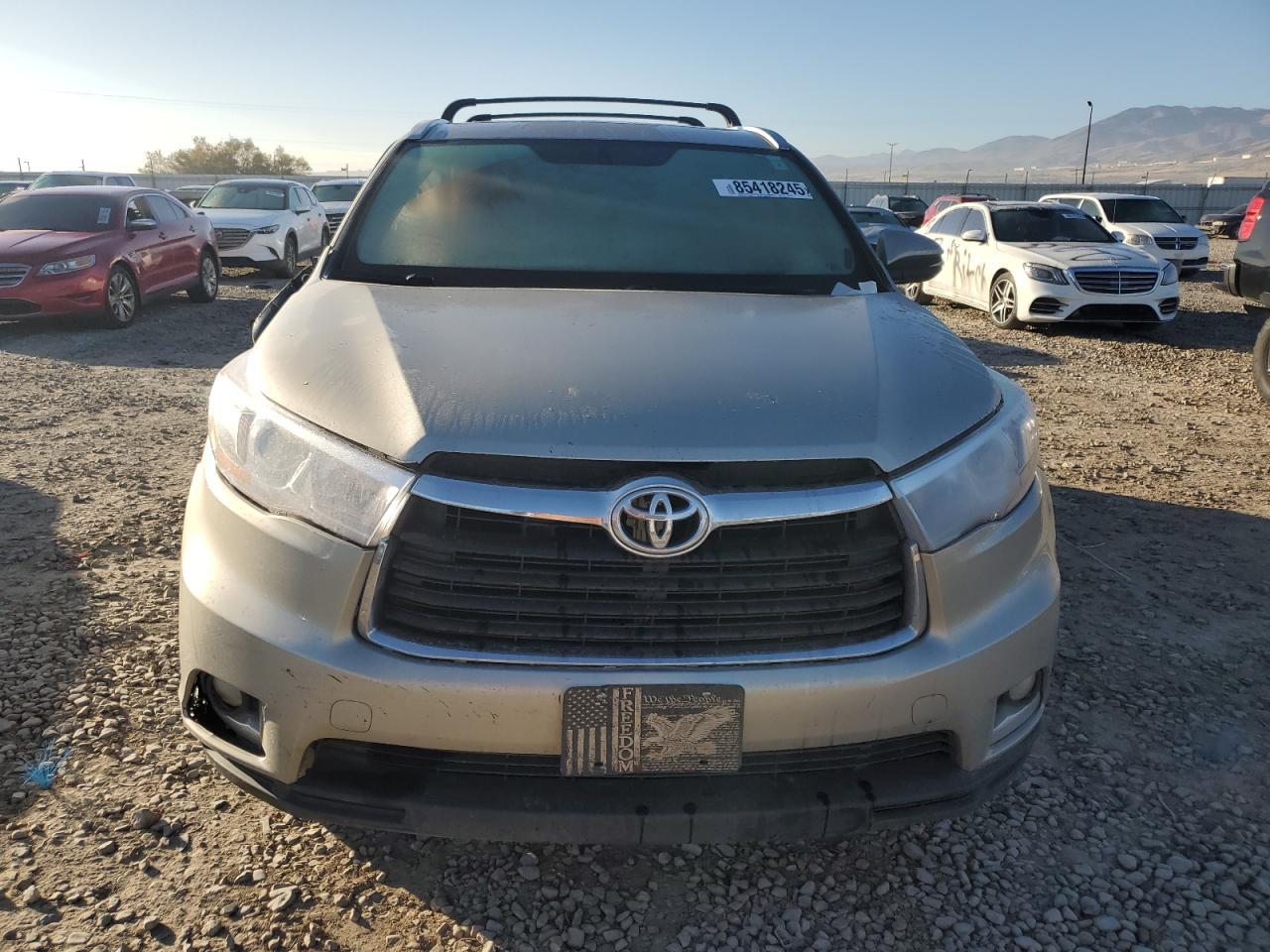 2016 TOYOTA HIGHLANDER