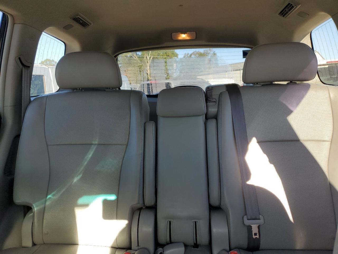 2012 TOYOTA HIGHLANDER