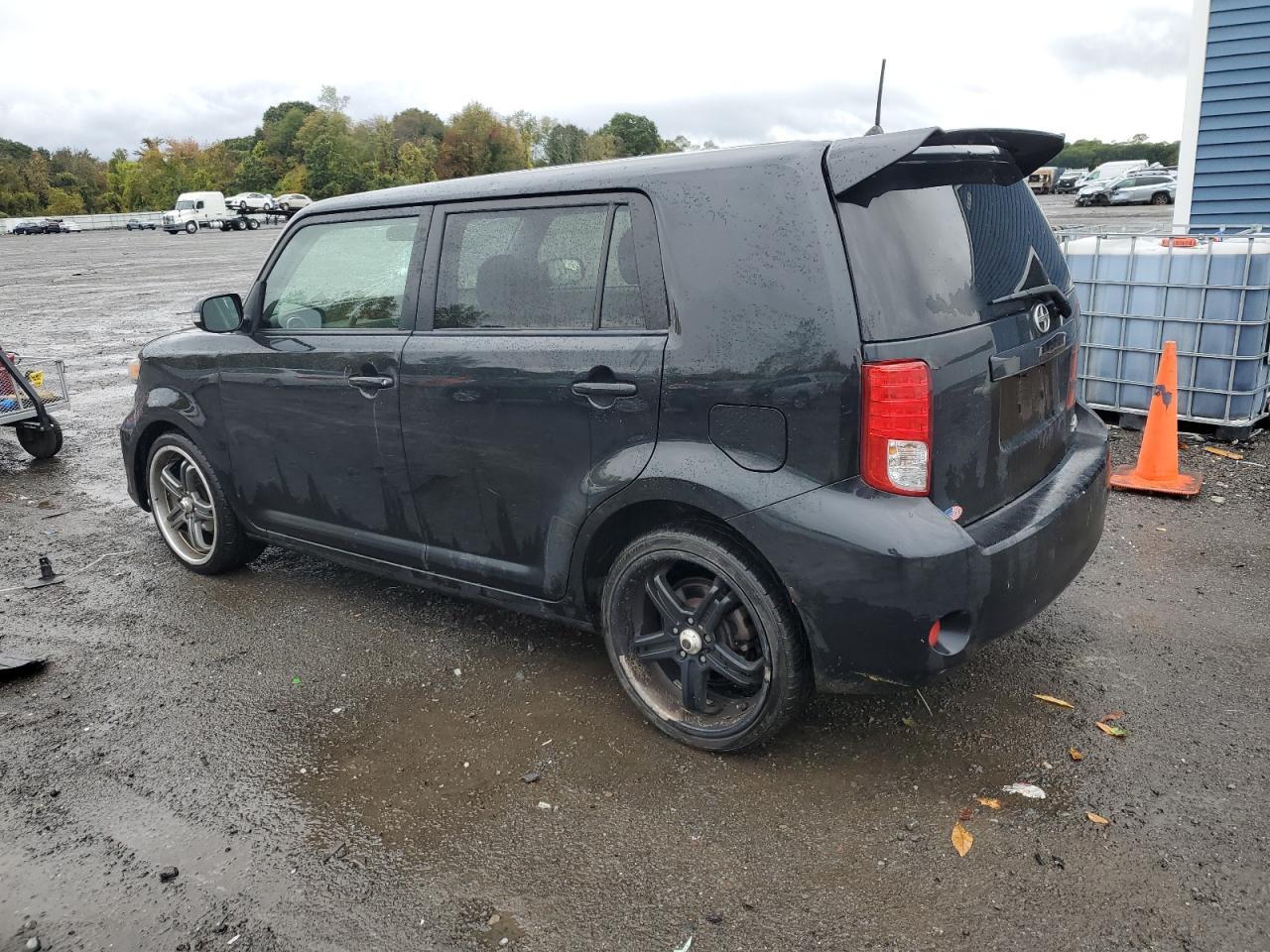 2015 TOYOTA SCION