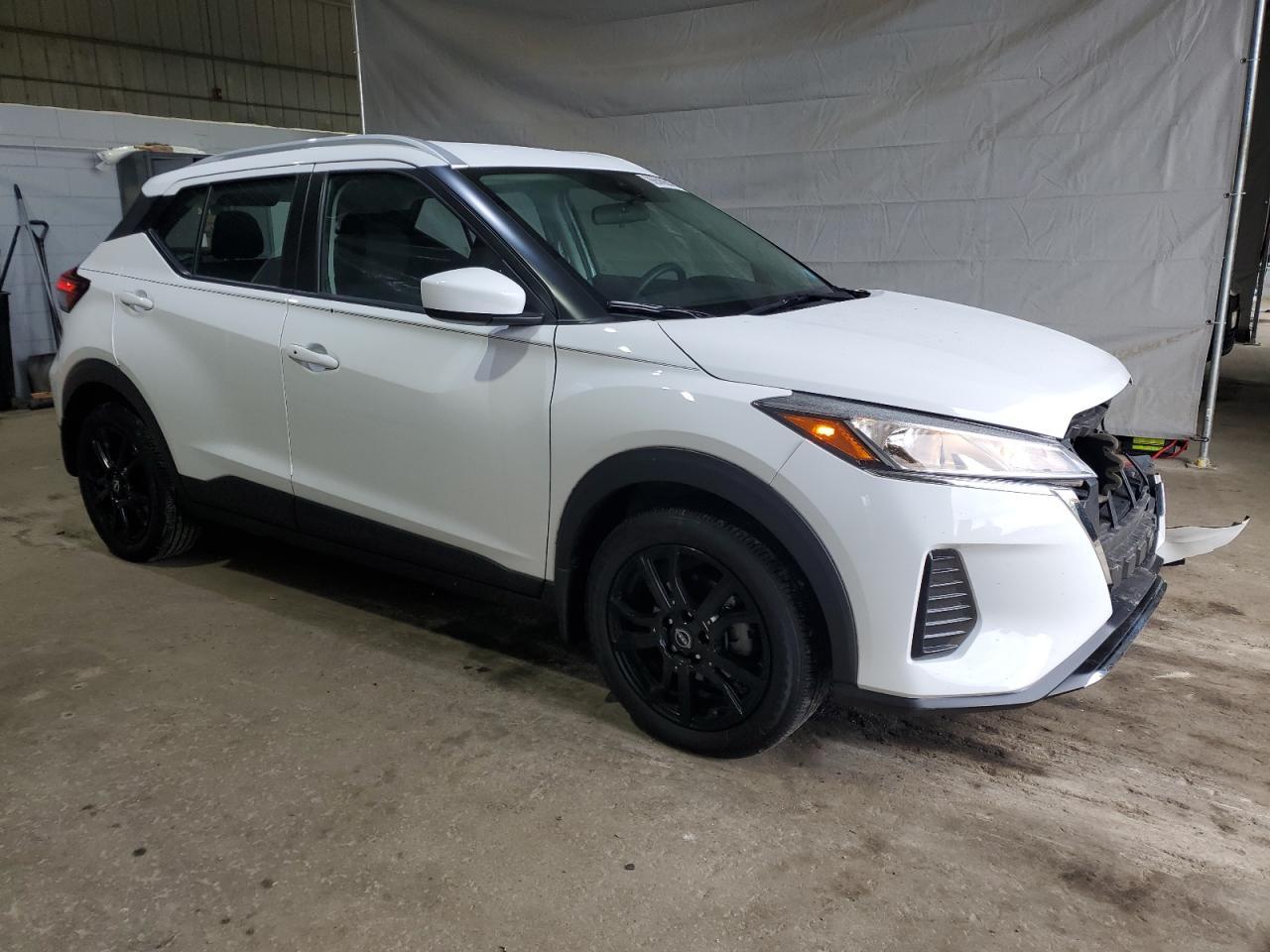 2024 NISSAN KICKS