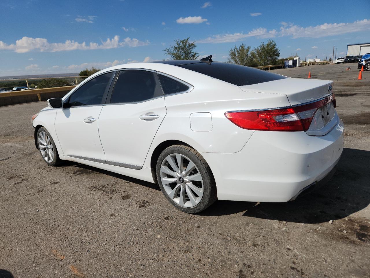 2017 HYUNDAI Azera