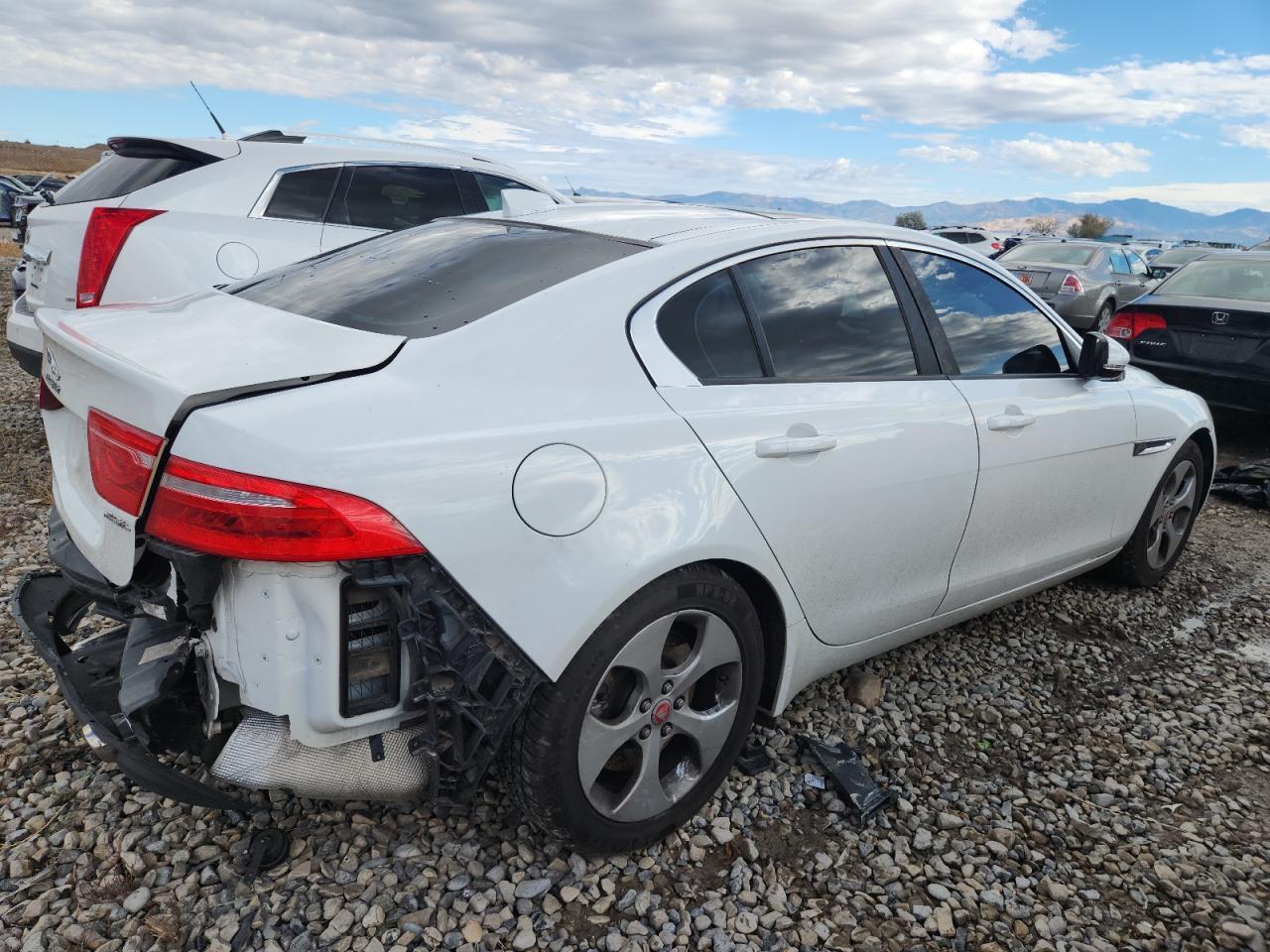 2018 JAGUAR XE