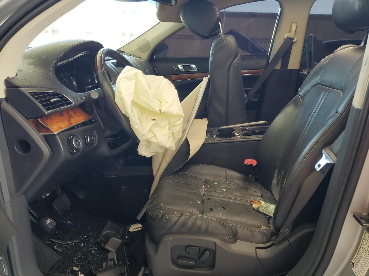 2014 LINCOLN MKT