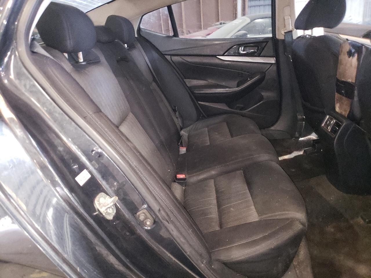 2016 NISSAN Maxima