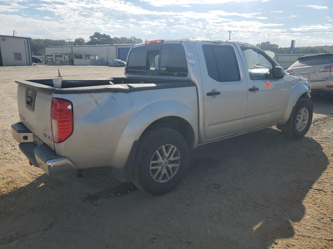 2017 NISSAN Frontier