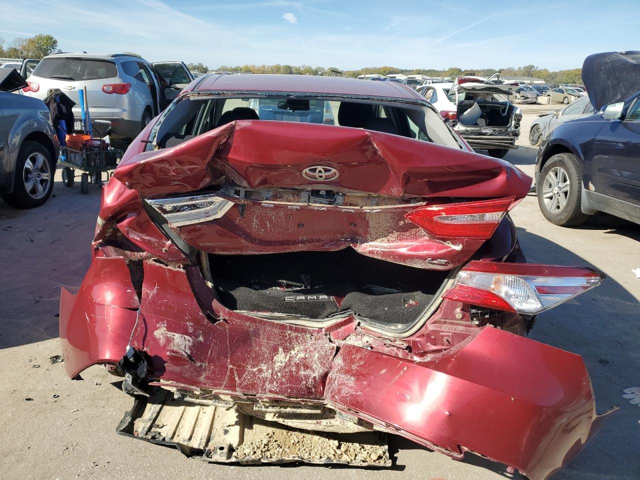 2018 TOYOTA CAMRY