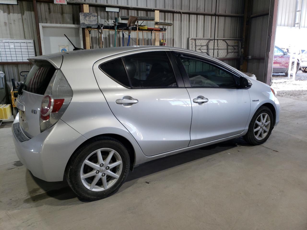 2012 TOYOTA Prius c