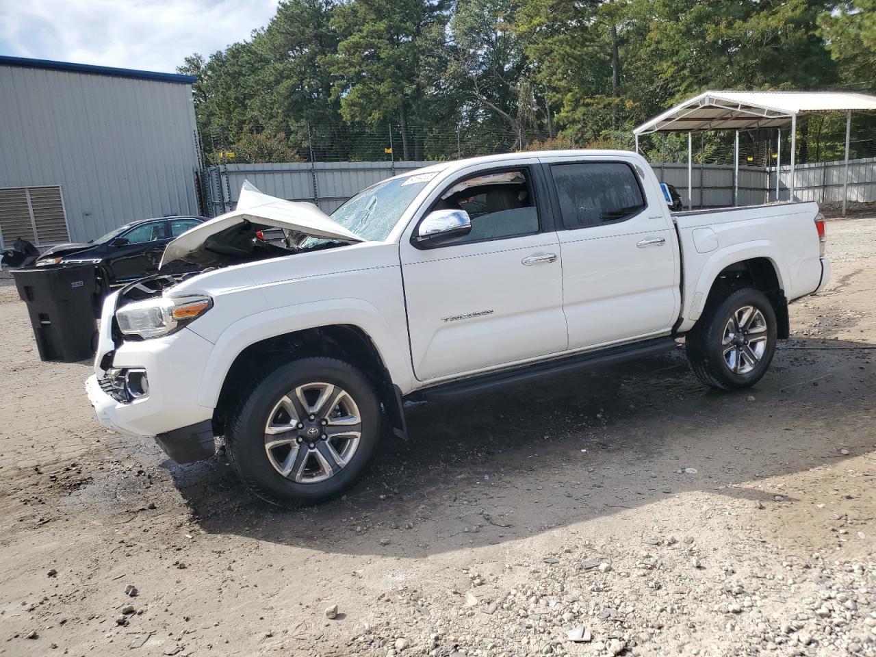 2017 TOYOTA TACOMA