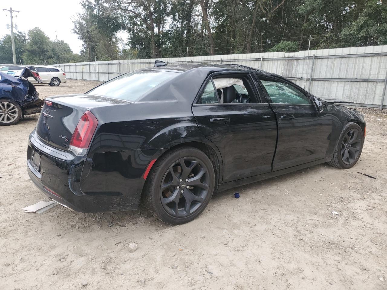 2022 CHRYSLER 300