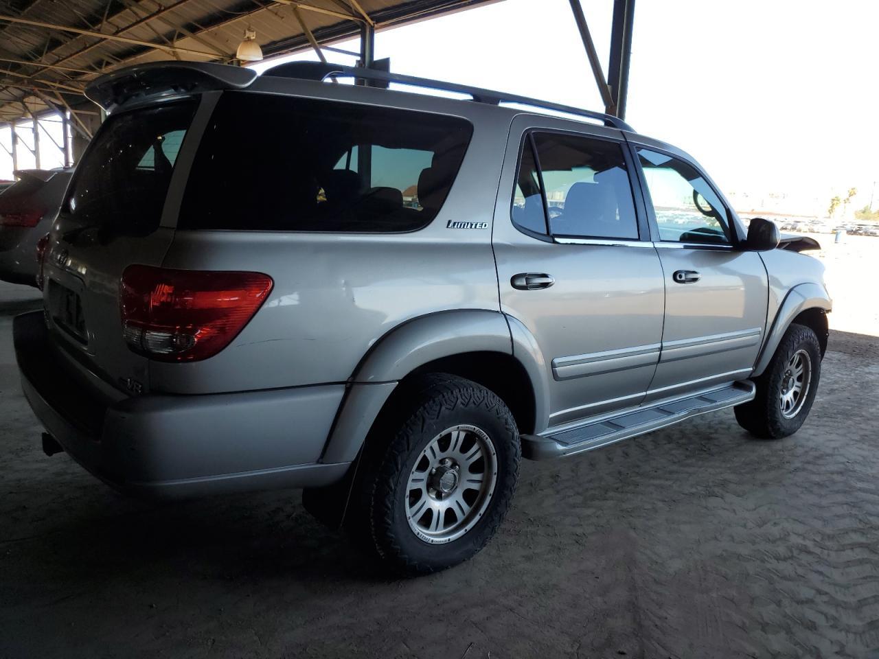 2005 TOYOTA Sequoia