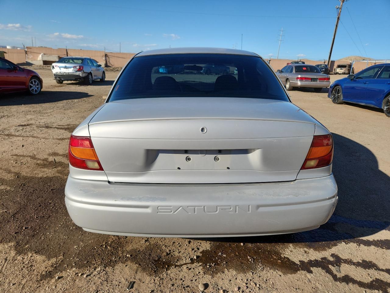 2001 SATURN Sl1