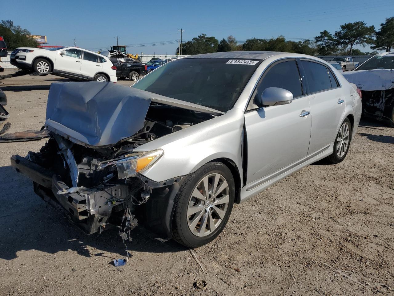 2011 TOYOTA Avalon