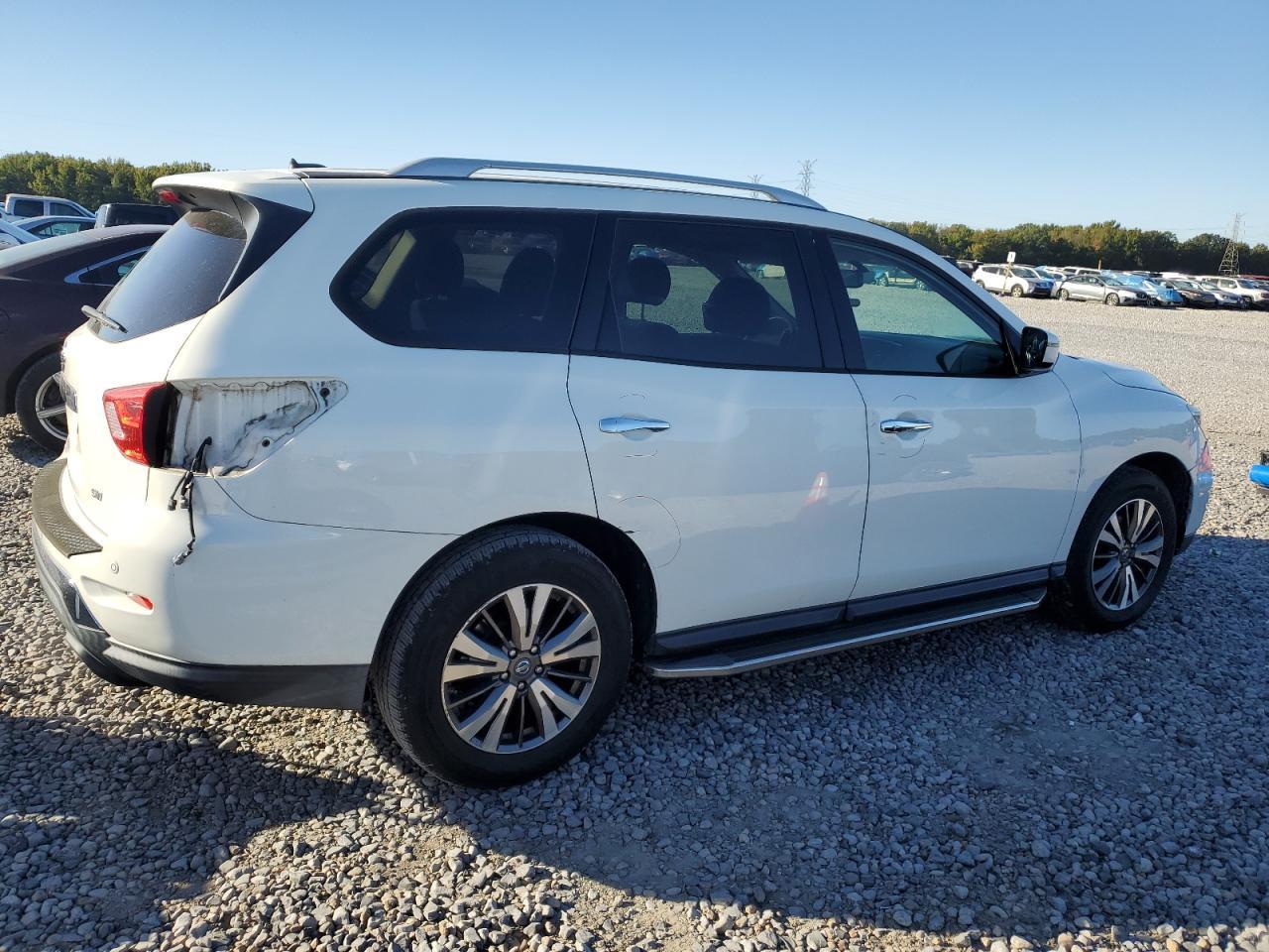 2017 NISSAN PATHFINDER