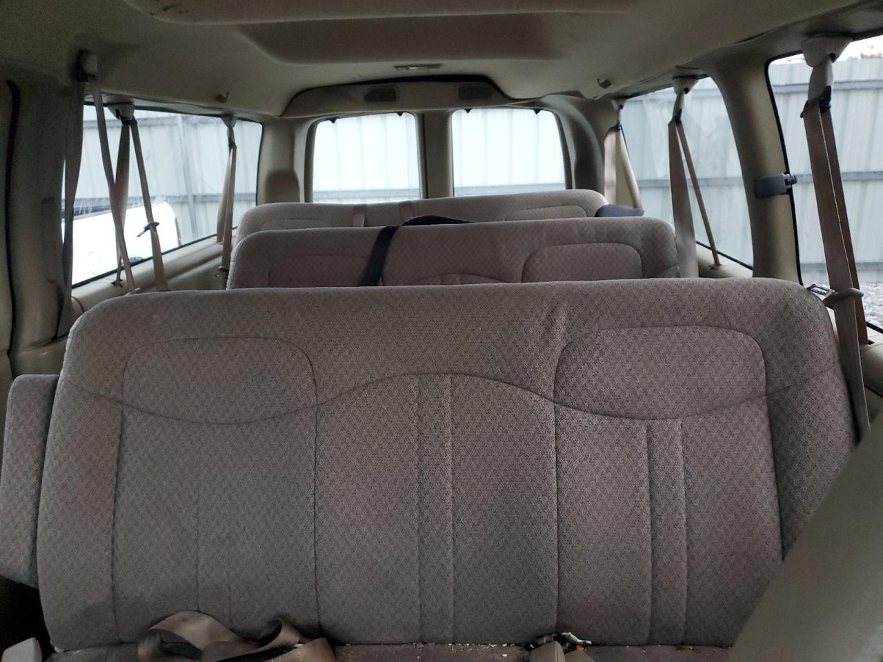 2000 CHEVROLET Express 3500
