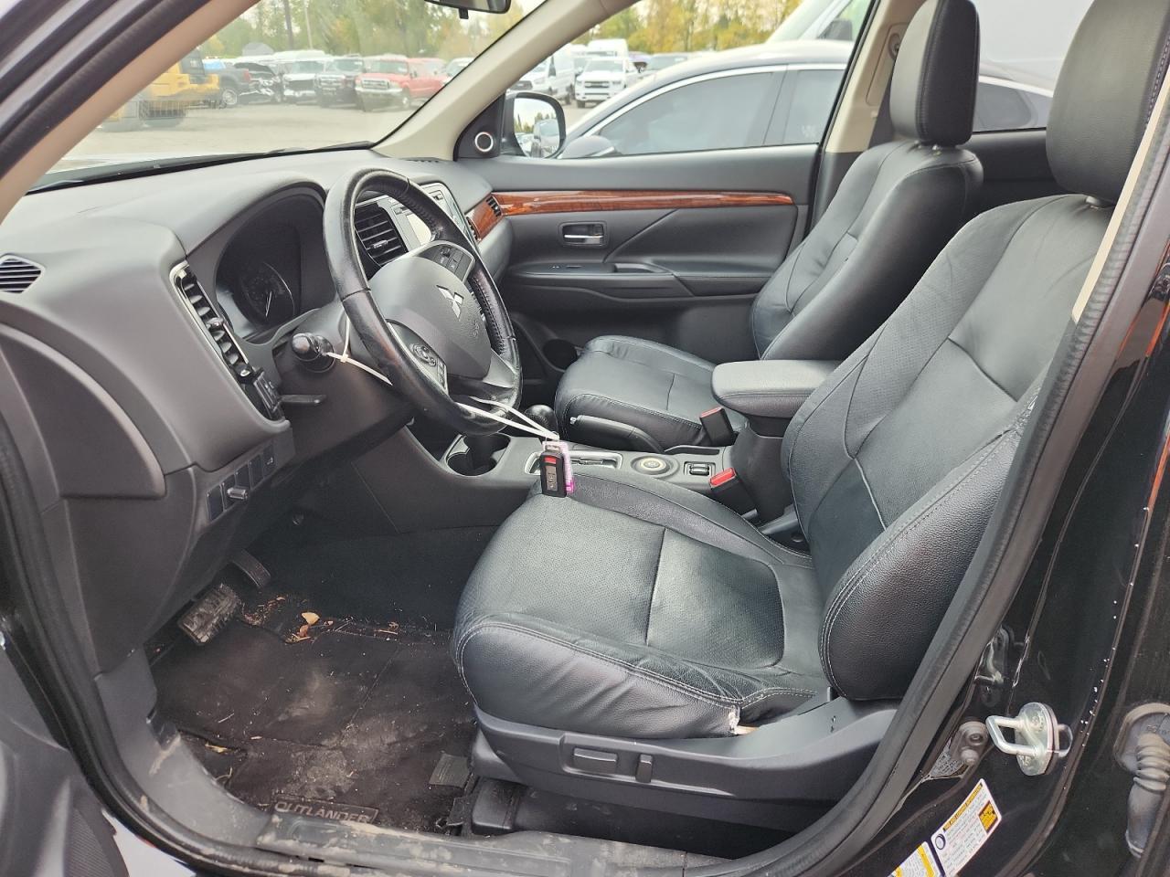 2015 MITSUBISHI outlander