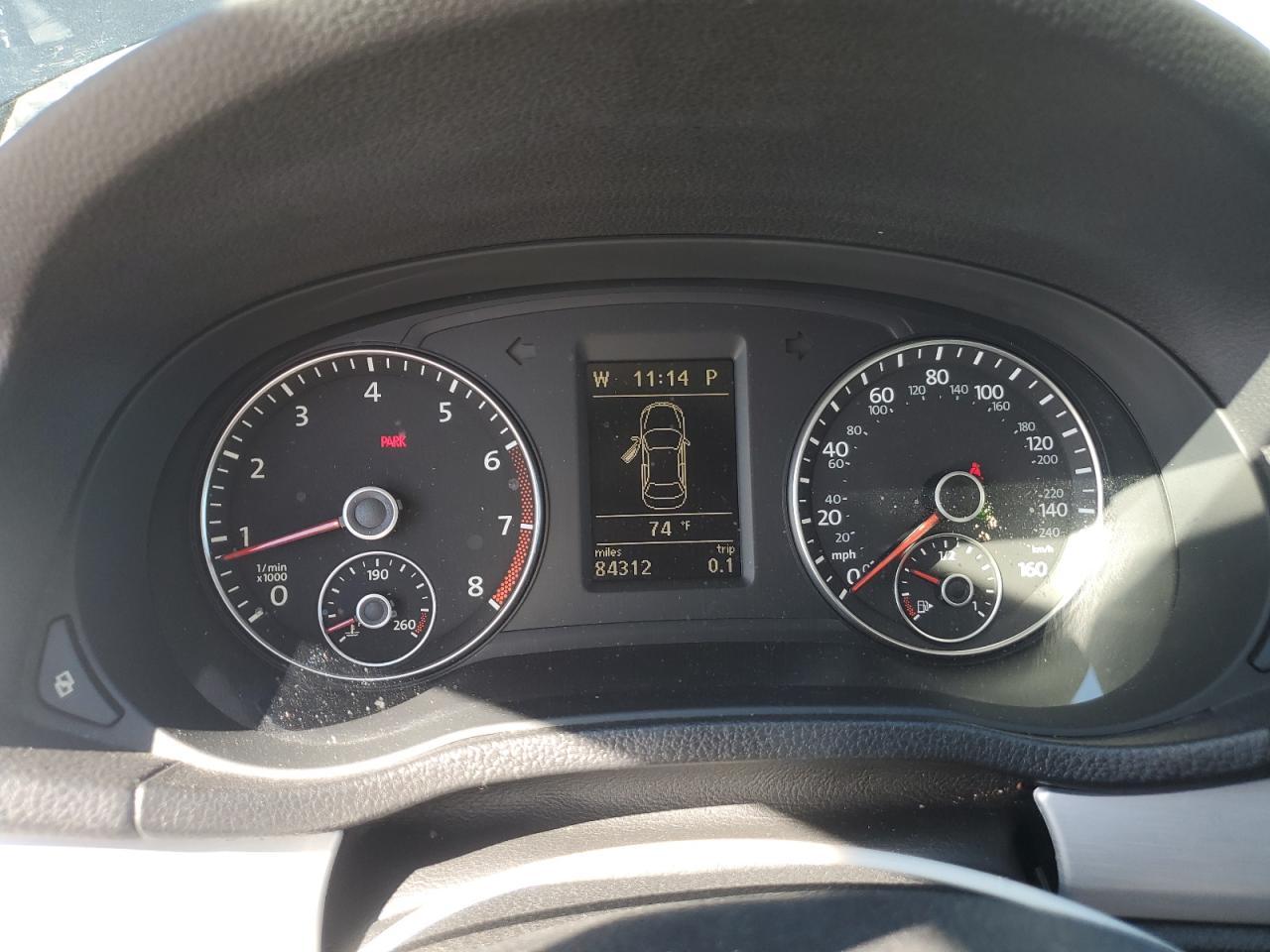 2012 VOLKSWAGEN Passat