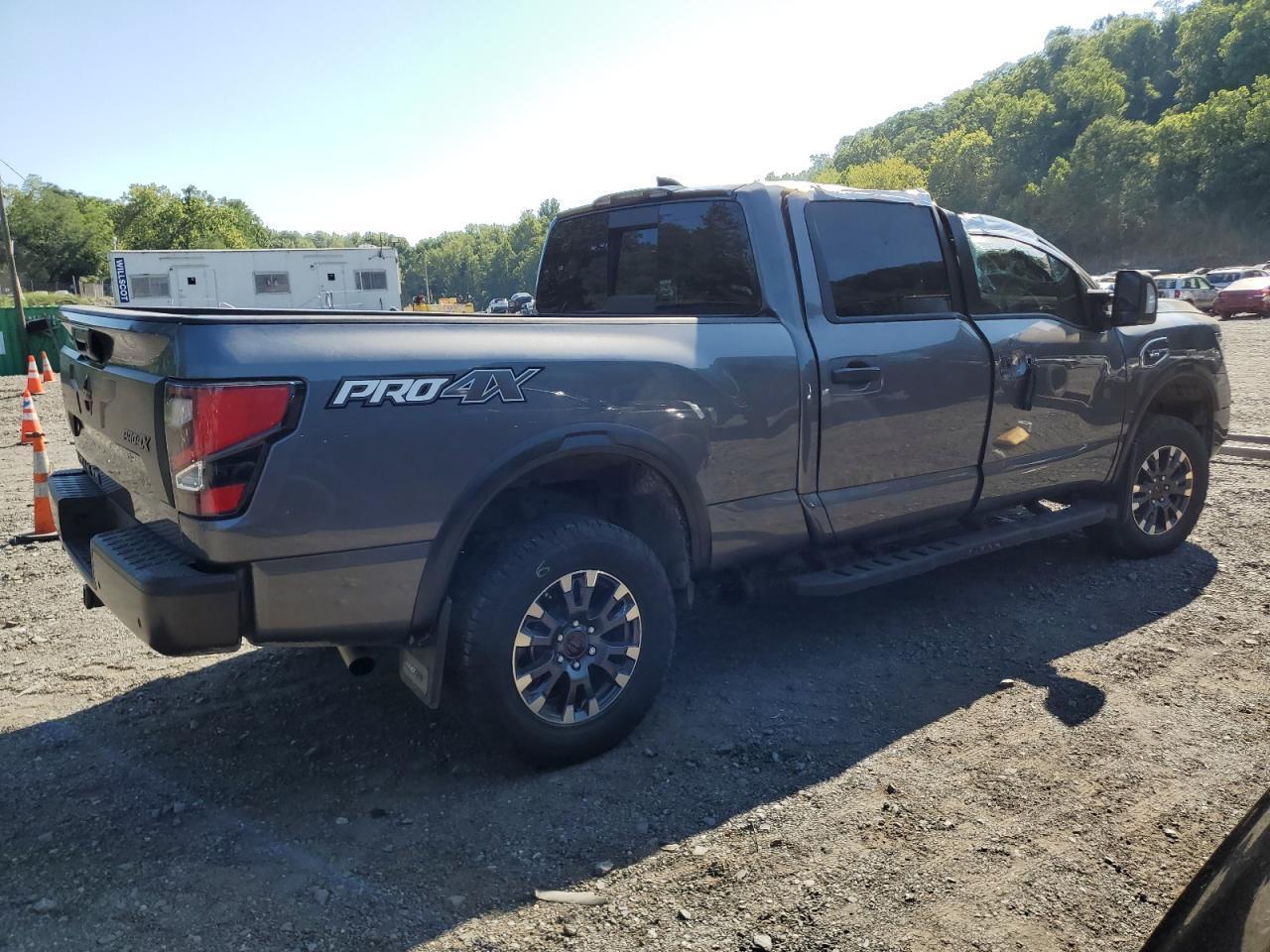 2023 NISSAN Titan