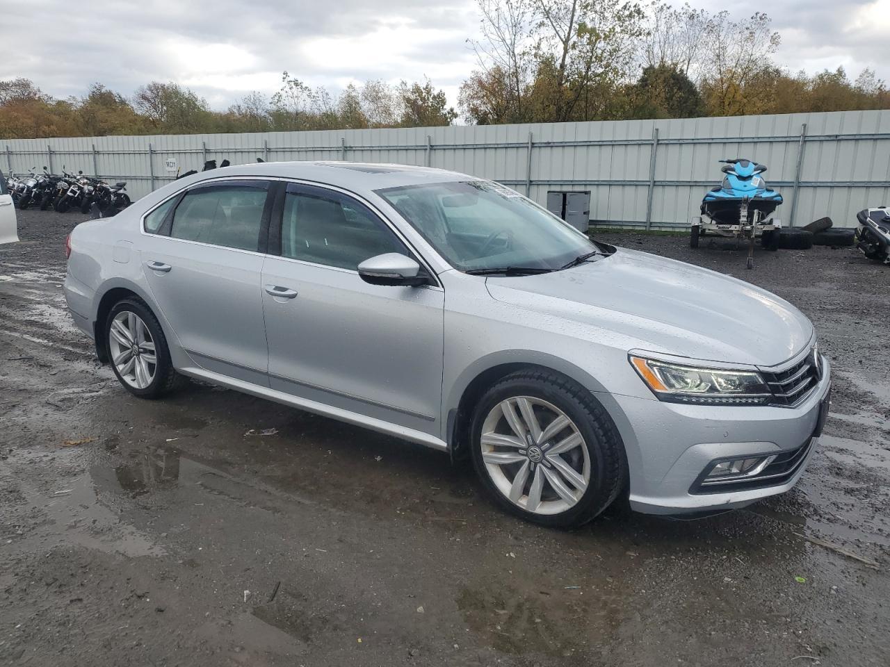2017 VOLKSWAGEN Passat