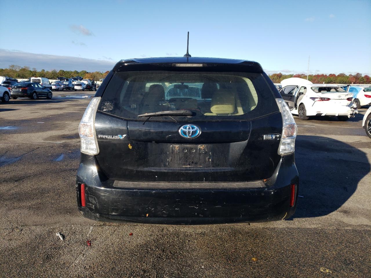 2012 TOYOTA PRIUS V