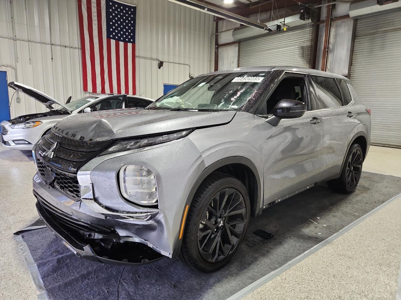 2023 MITSUBISHI outlander