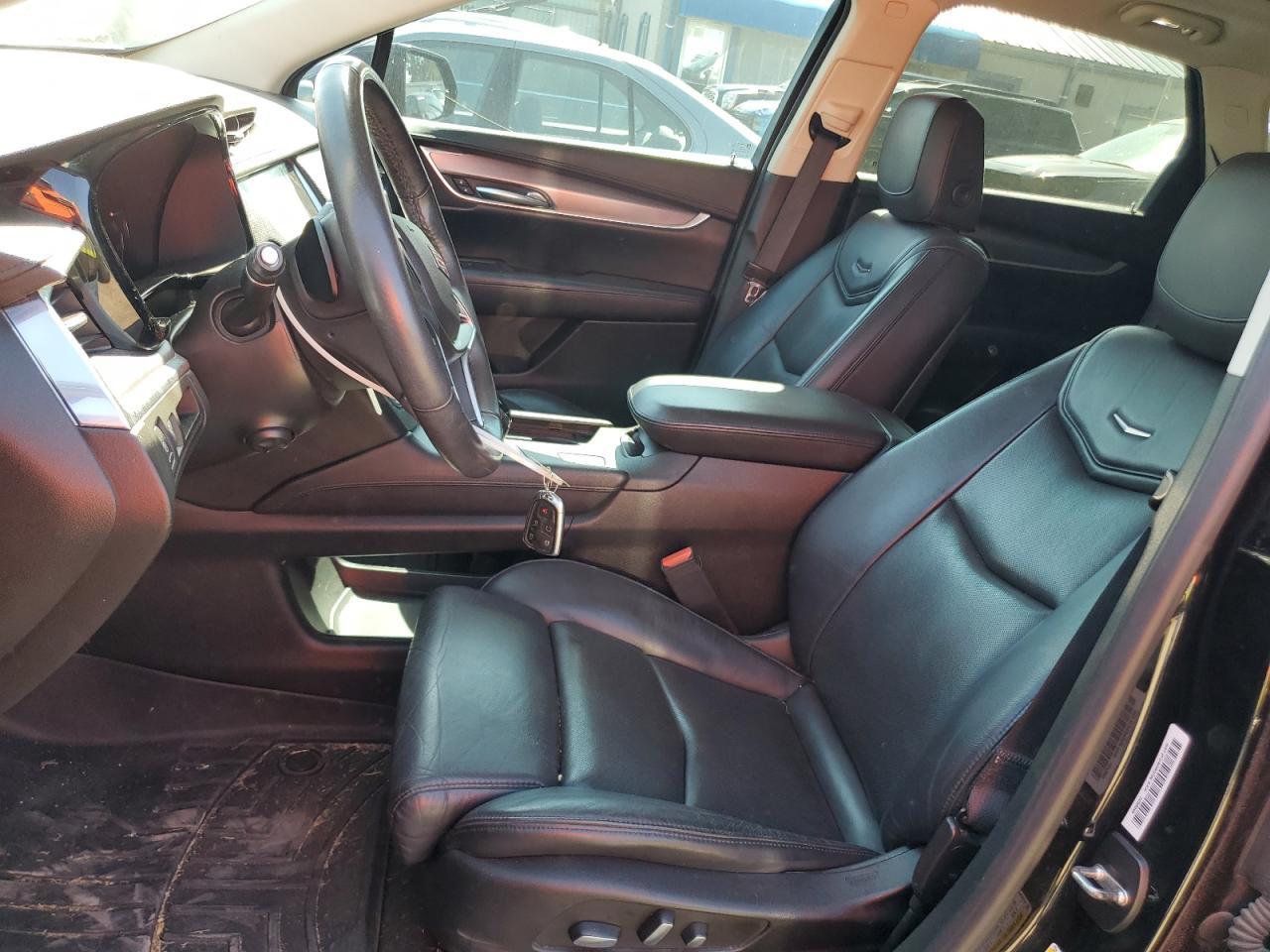 2017 CADILLAC XT5