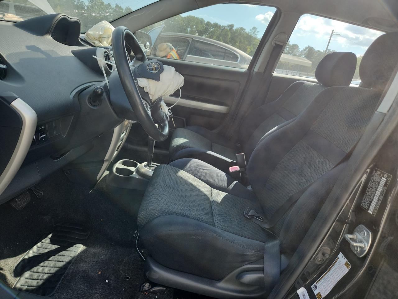 2006 TOYOTA SCION