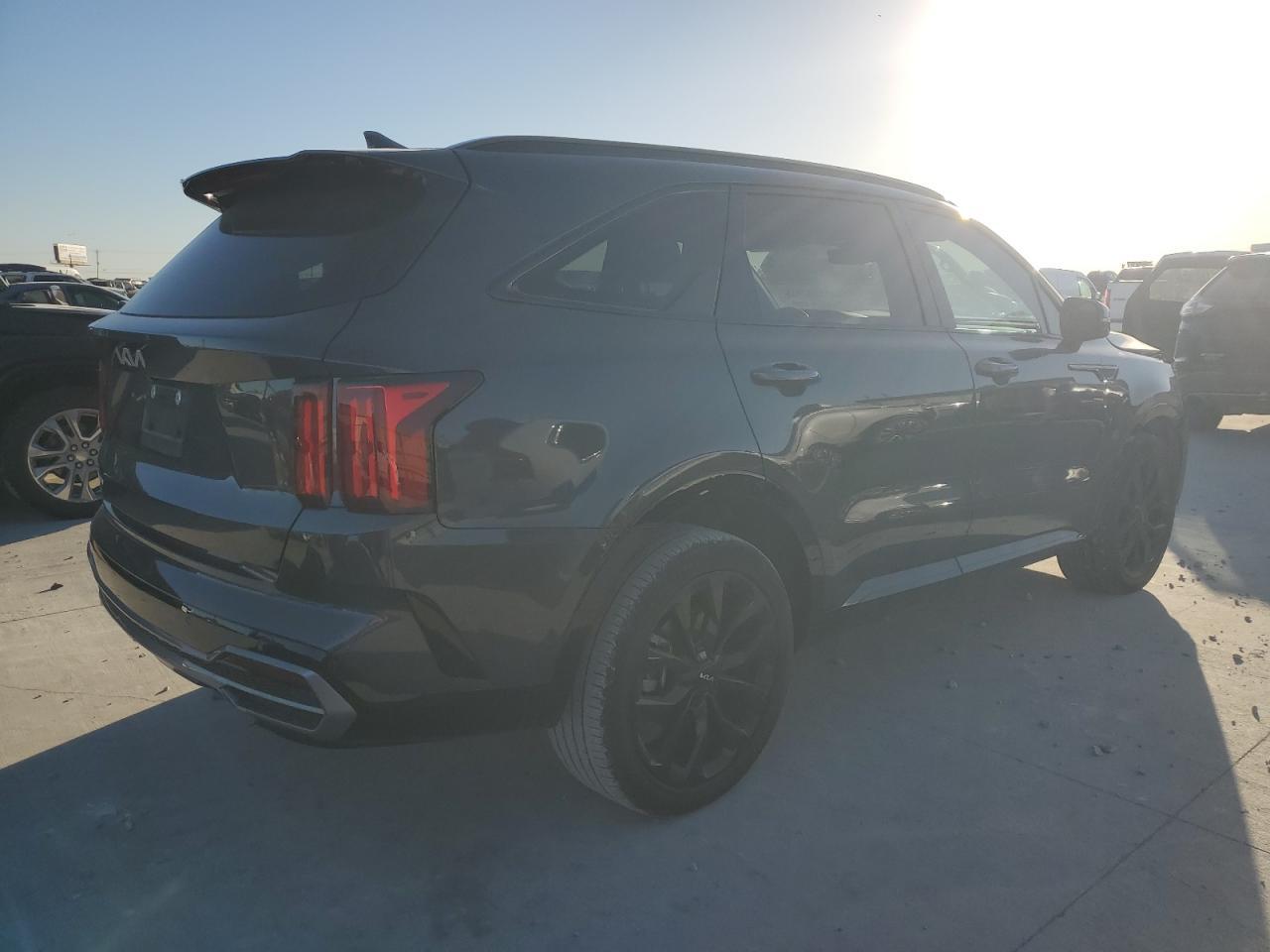 2023 KIA SORENTO