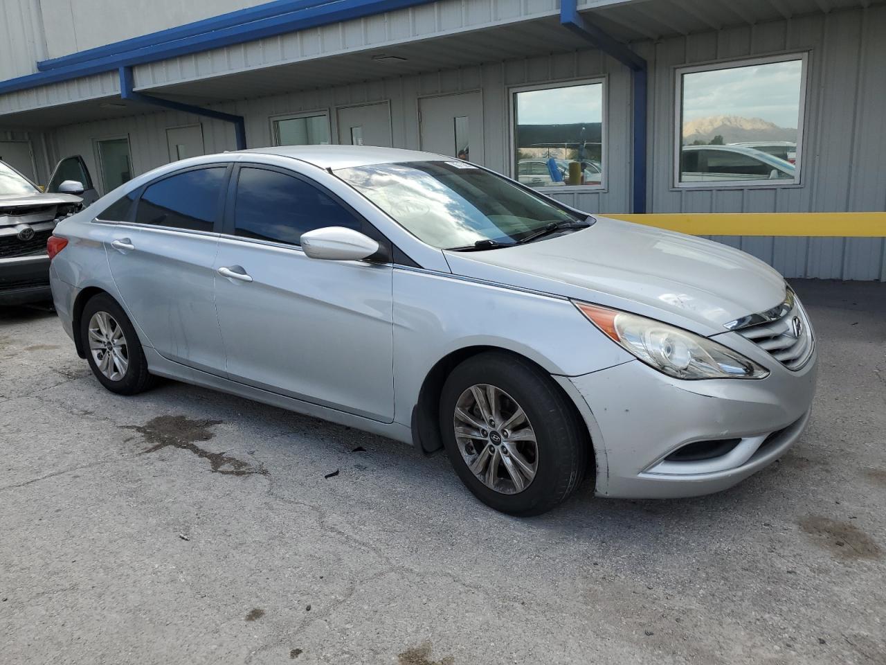 2011 HYUNDAI SONATA