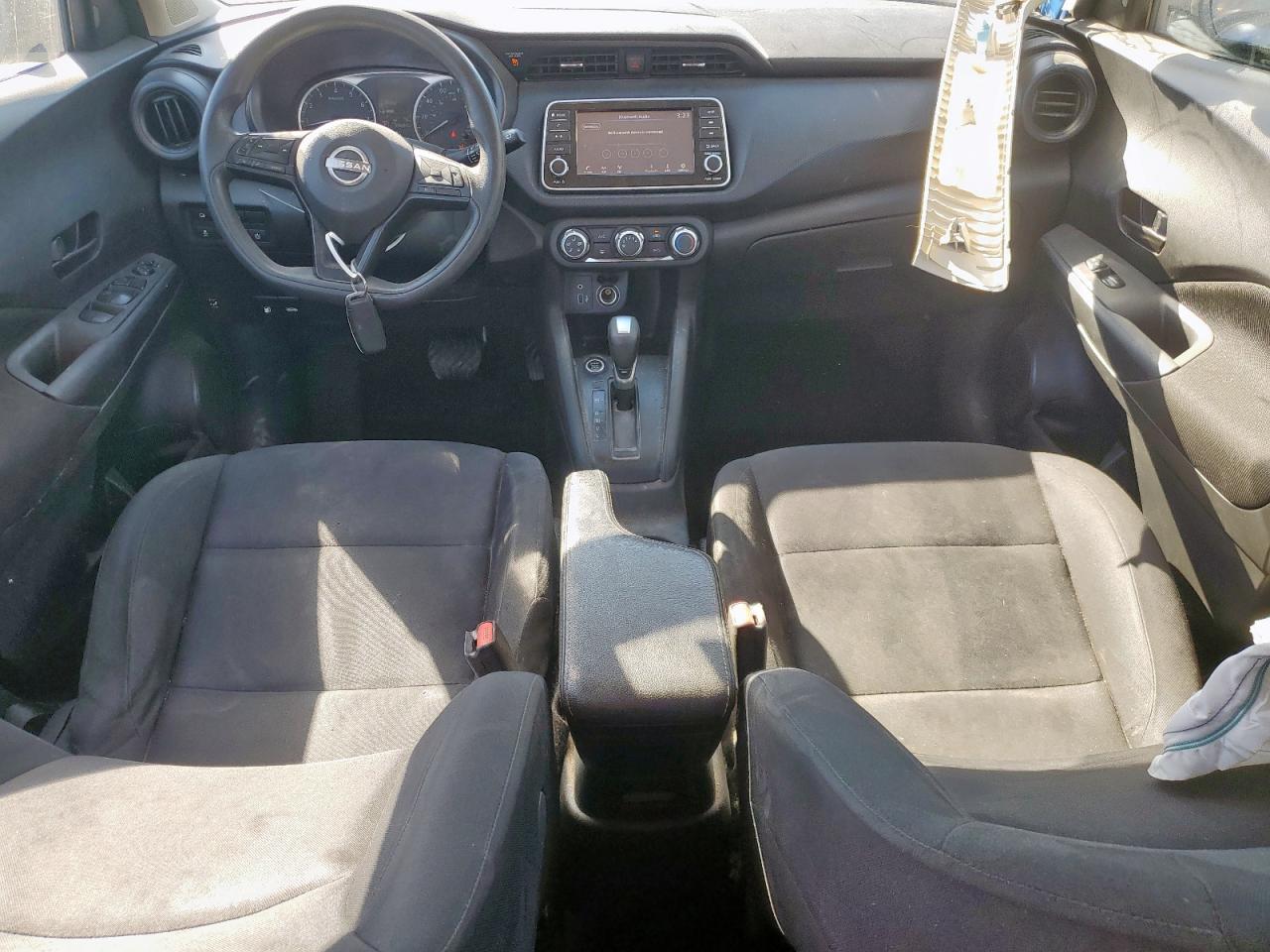 2023 NISSAN KICKS