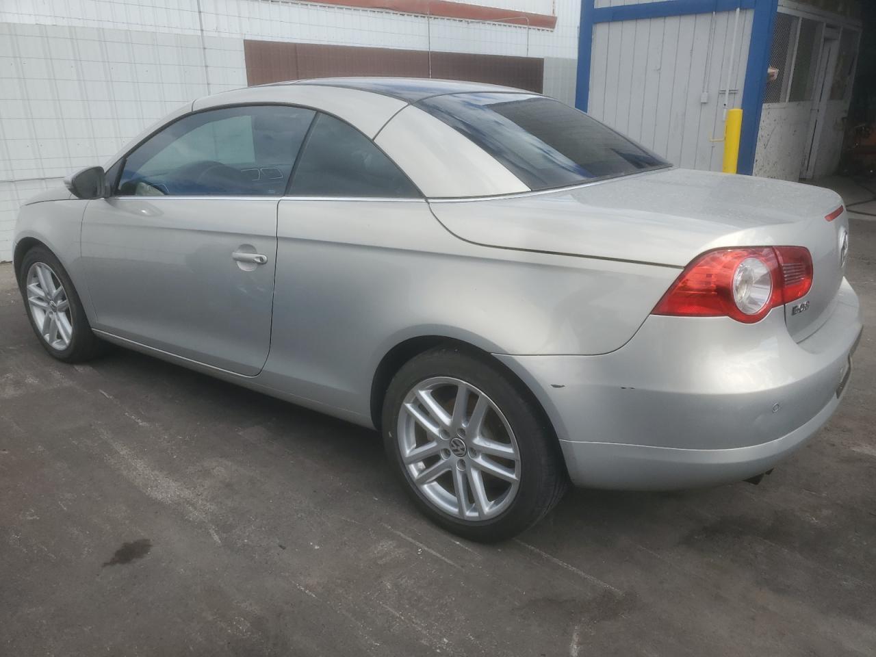 2009 VOLKSWAGEN EOS