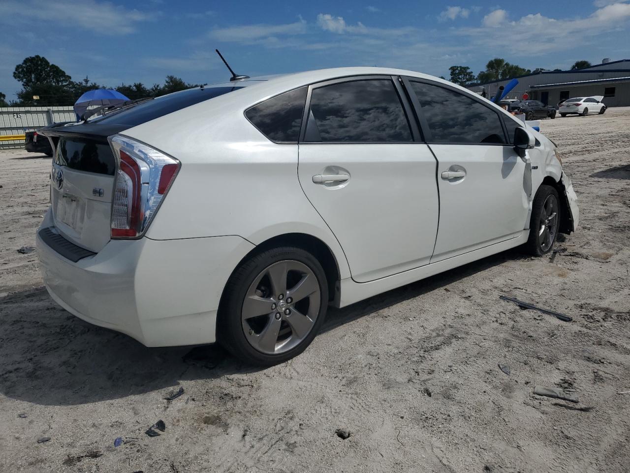 2015 TOYOTA PRIUS