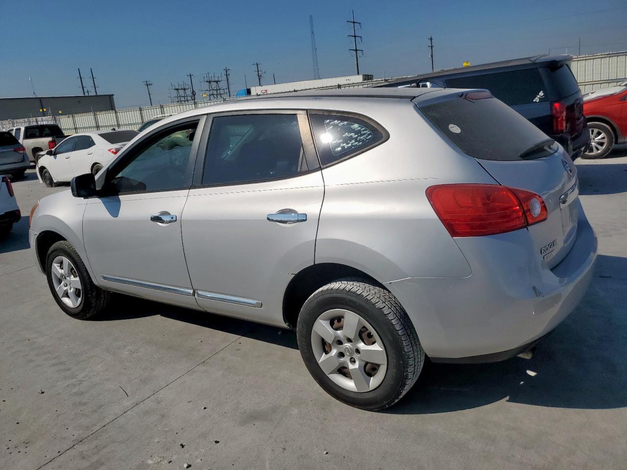 2014 NISSAN ROGUE