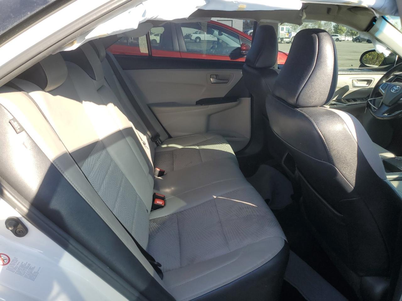2016 TOYOTA CAMRY