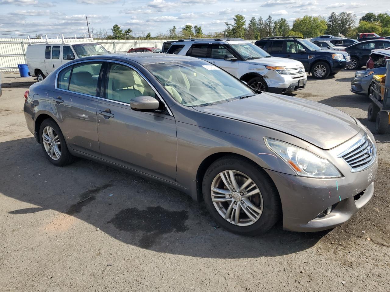 2012 INFINITI G37