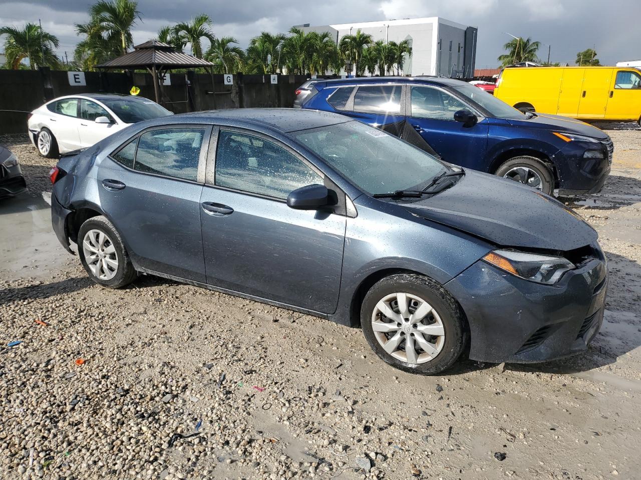 2015 TOYOTA COROLLA