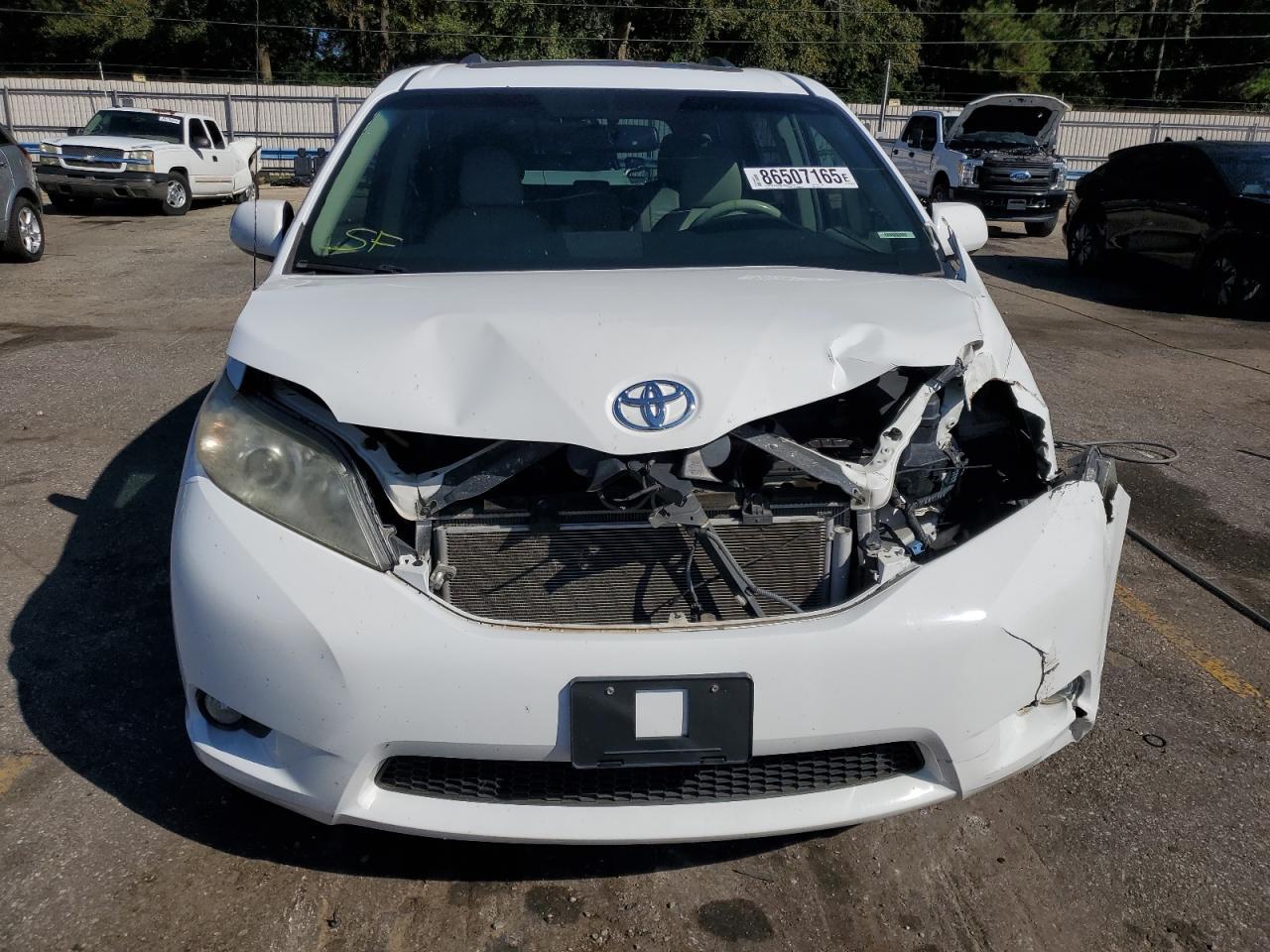 2012 TOYOTA SIENNA