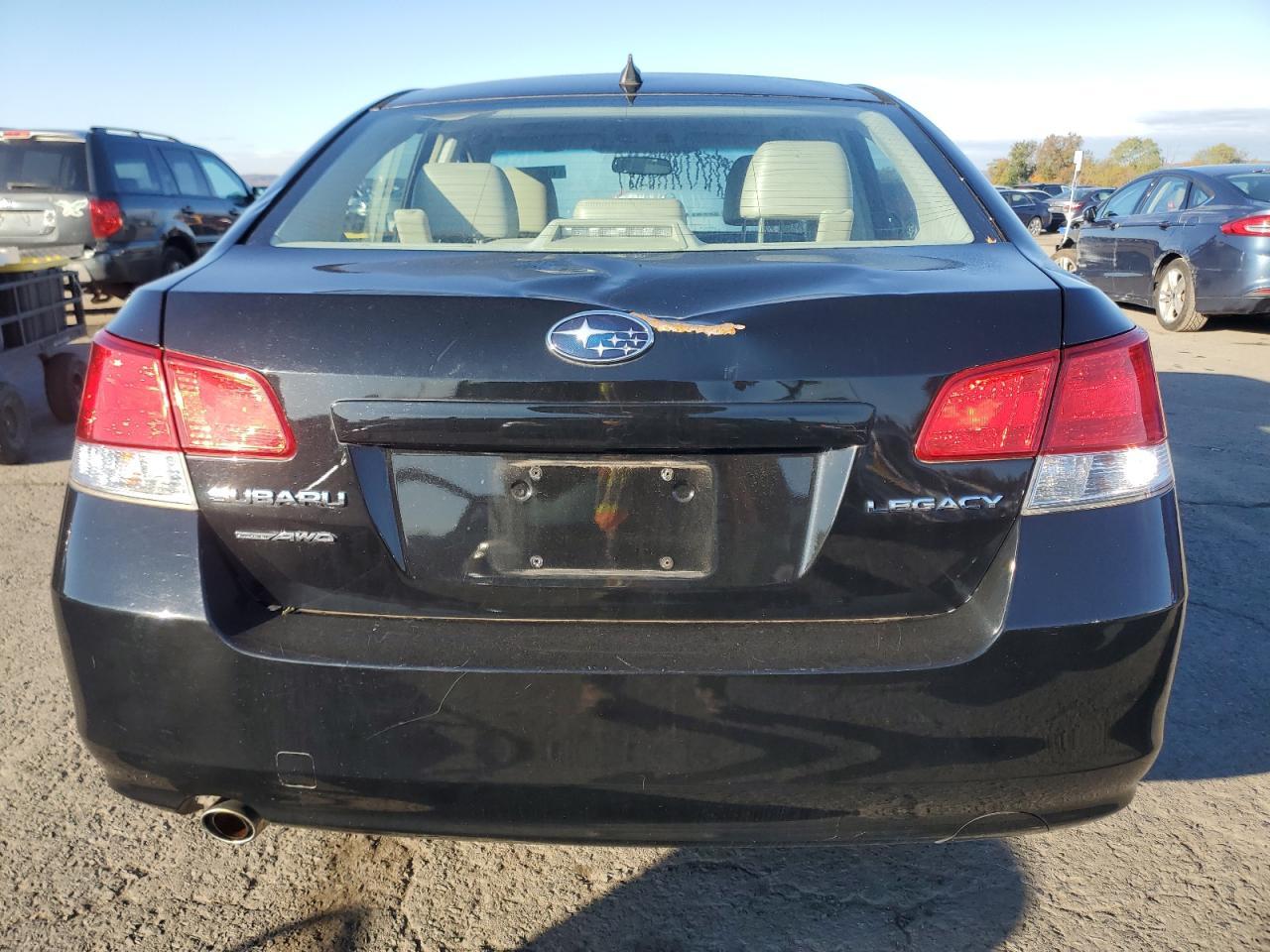 2011 SUBARU Legacy