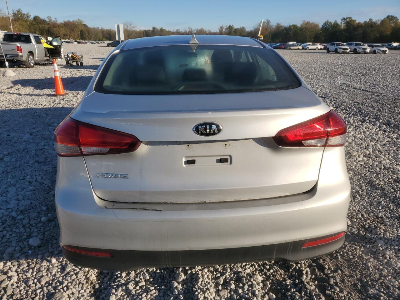 2017 KIA FORTE